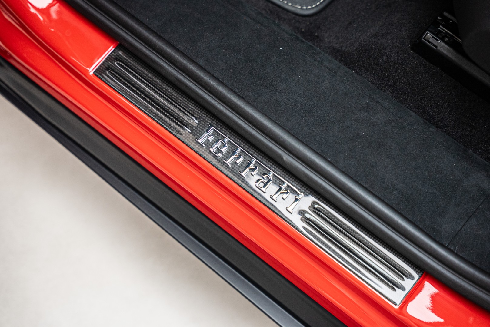 2025 FERRARI PUROSANGUE | FULL CARBON | MAIN DEALER SERVICE | HIGH SPEC